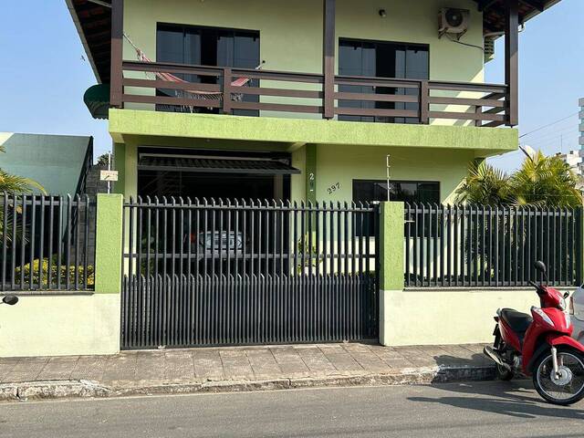 #1119 - Casa para Venda em Navegantes - SC