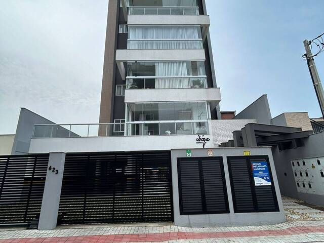 #1143 - Apartamento para Venda em Navegantes - SC