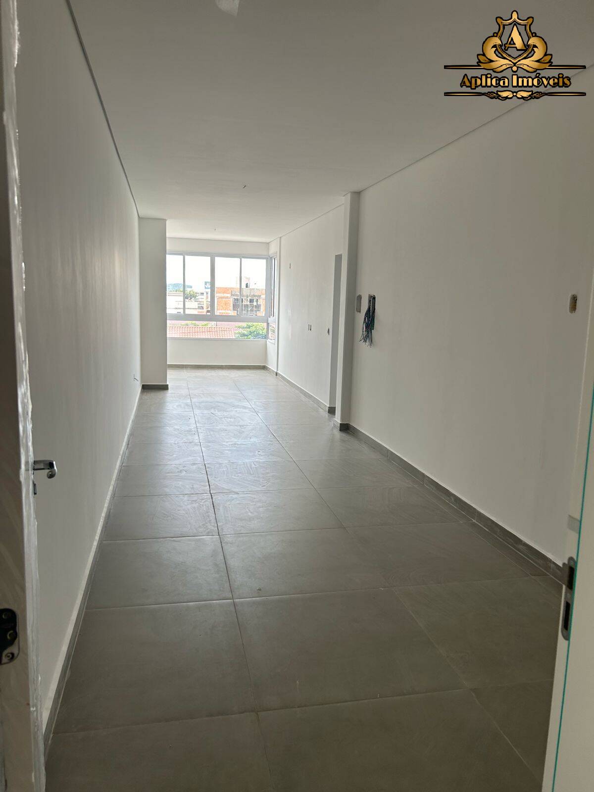 Apartamento à venda com 2 quartos, 72m² - Foto 3