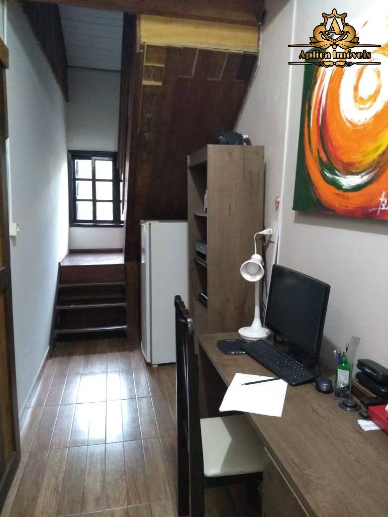 Casa à venda com 3 quartos, 190m² - Foto 11