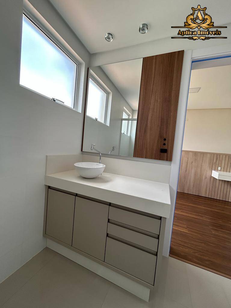 Apartamento à venda com 3 quartos, 157m² - Foto 7