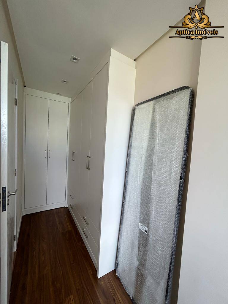 Apartamento à venda com 3 quartos, 157m² - Foto 9