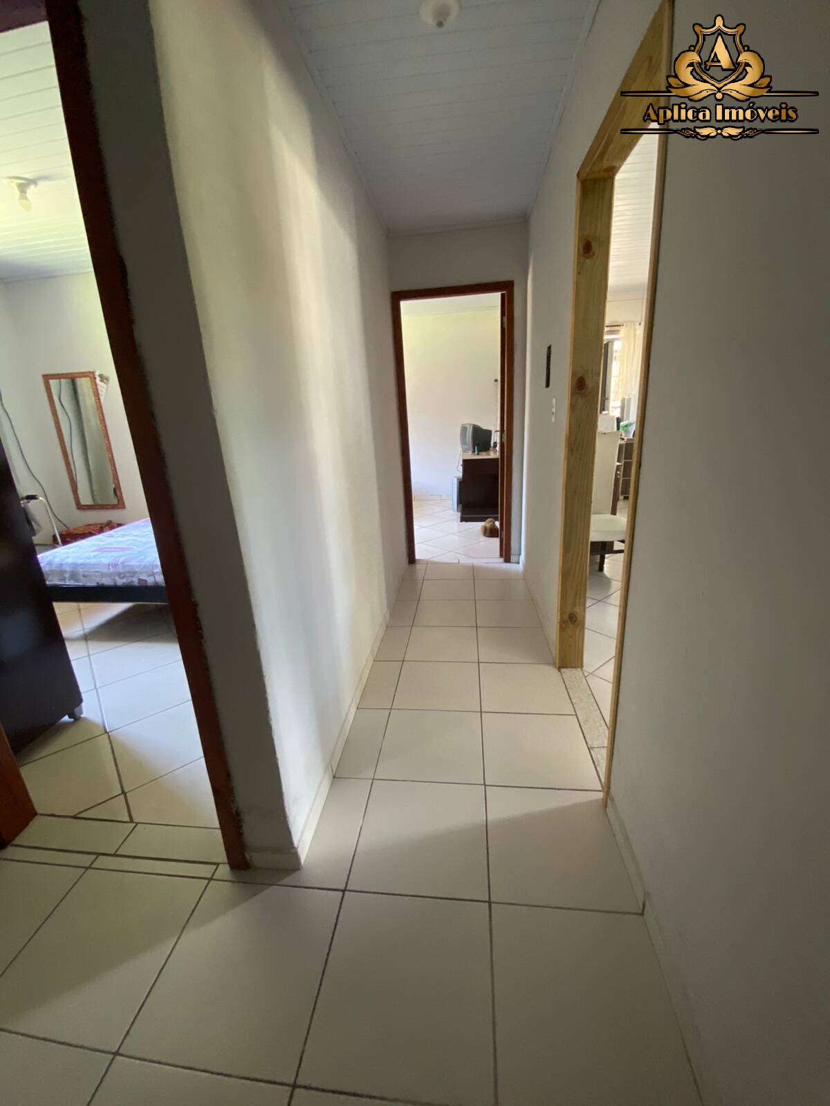 Casa à venda com 3 quartos, 90m² - Foto 11