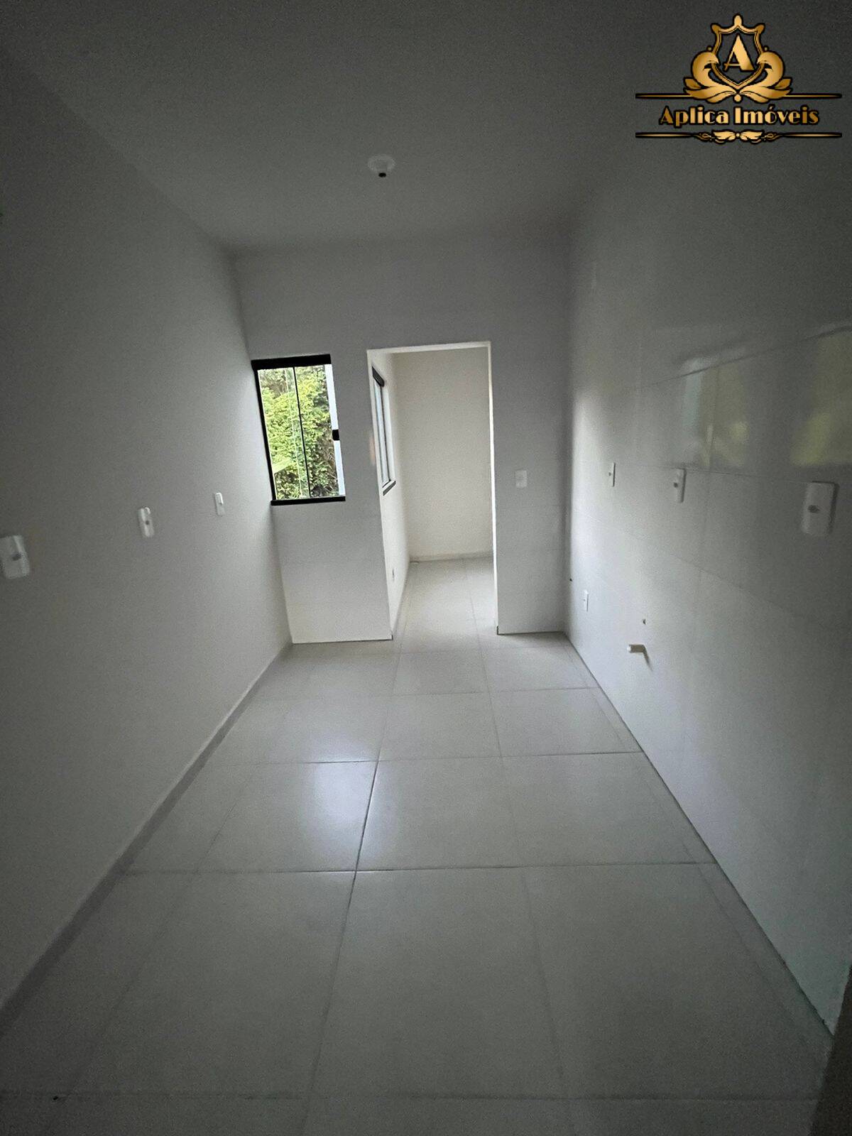 Apartamento à venda com 2 quartos, 70m² - Foto 3