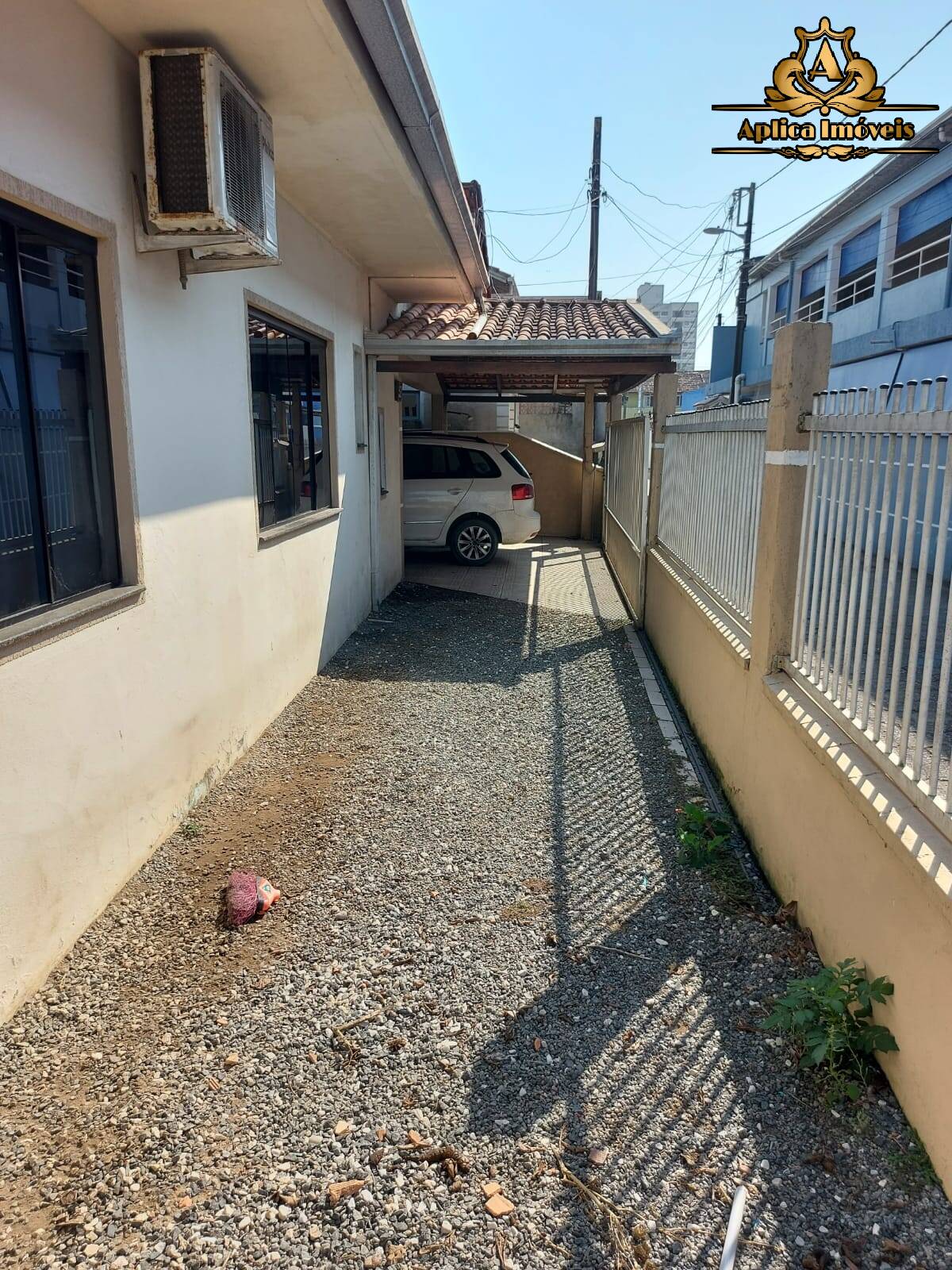 Casa à venda com 3 quartos, 90m² - Foto 8