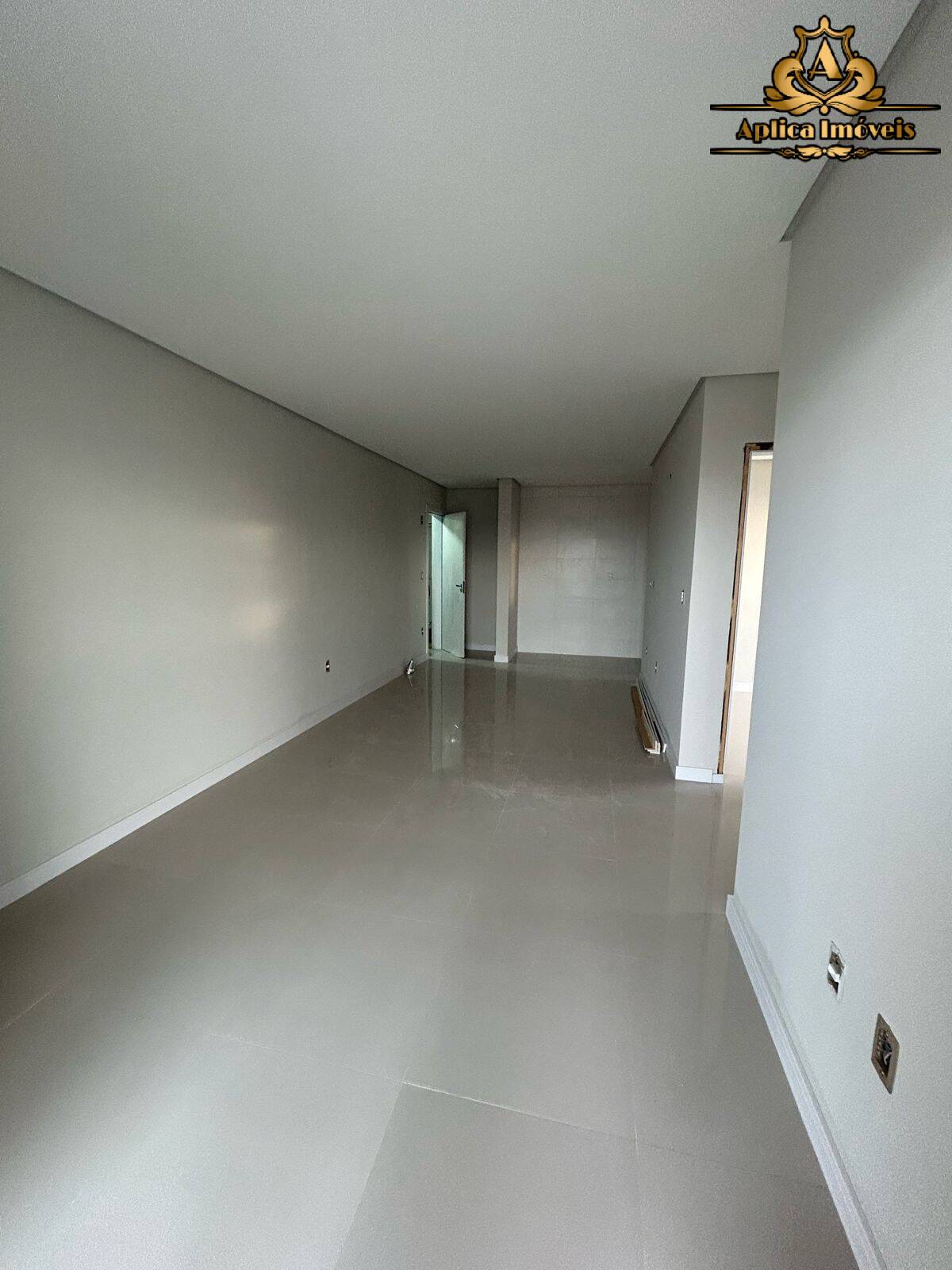 Apartamento à venda com 2 quartos, 70m² - Foto 5