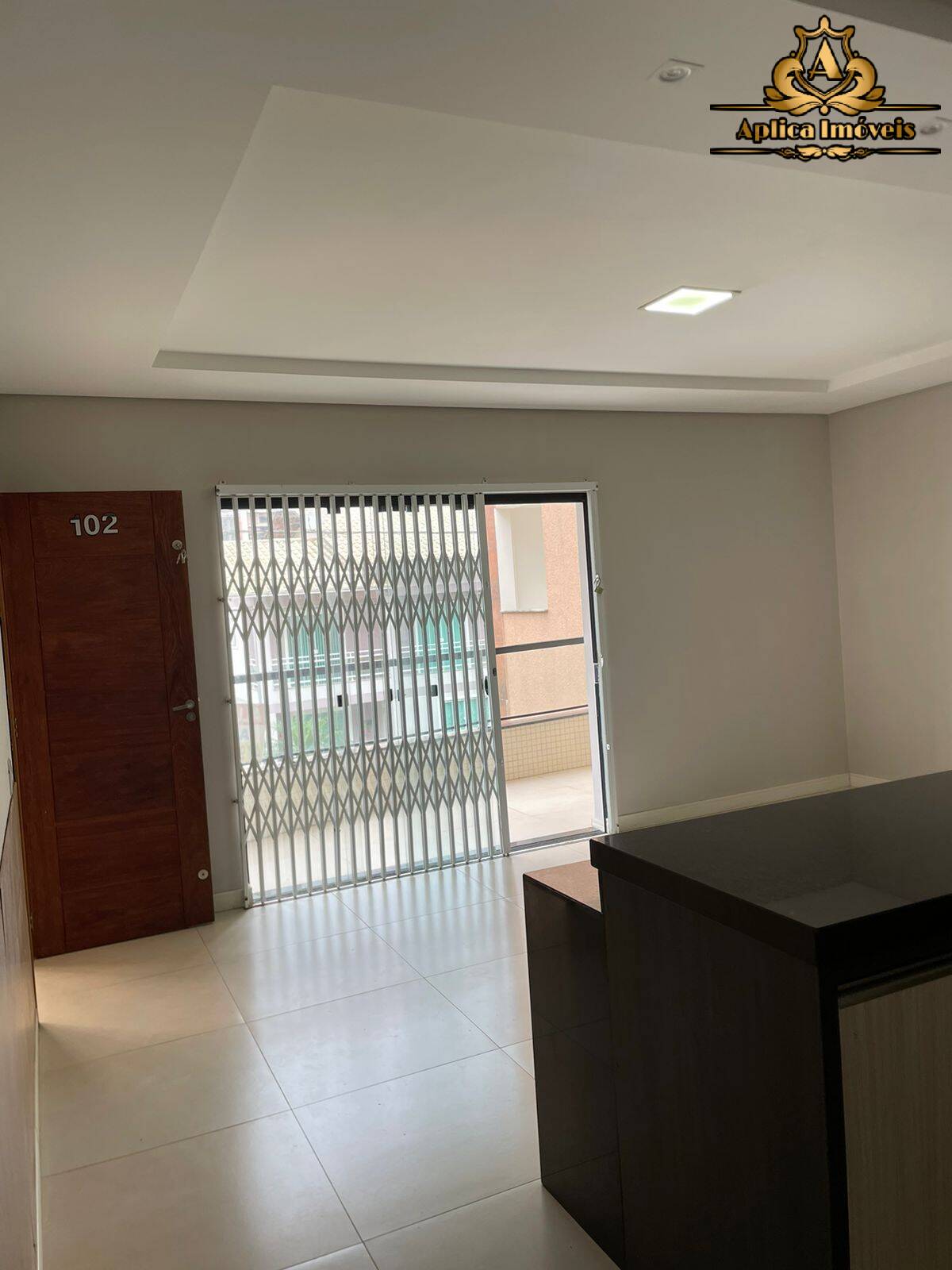 Apartamento à venda com 2 quartos, 70m² - Foto 9