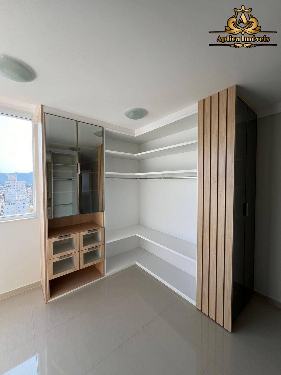 Apartamento à venda com 3 quartos, 244m² - Foto 9