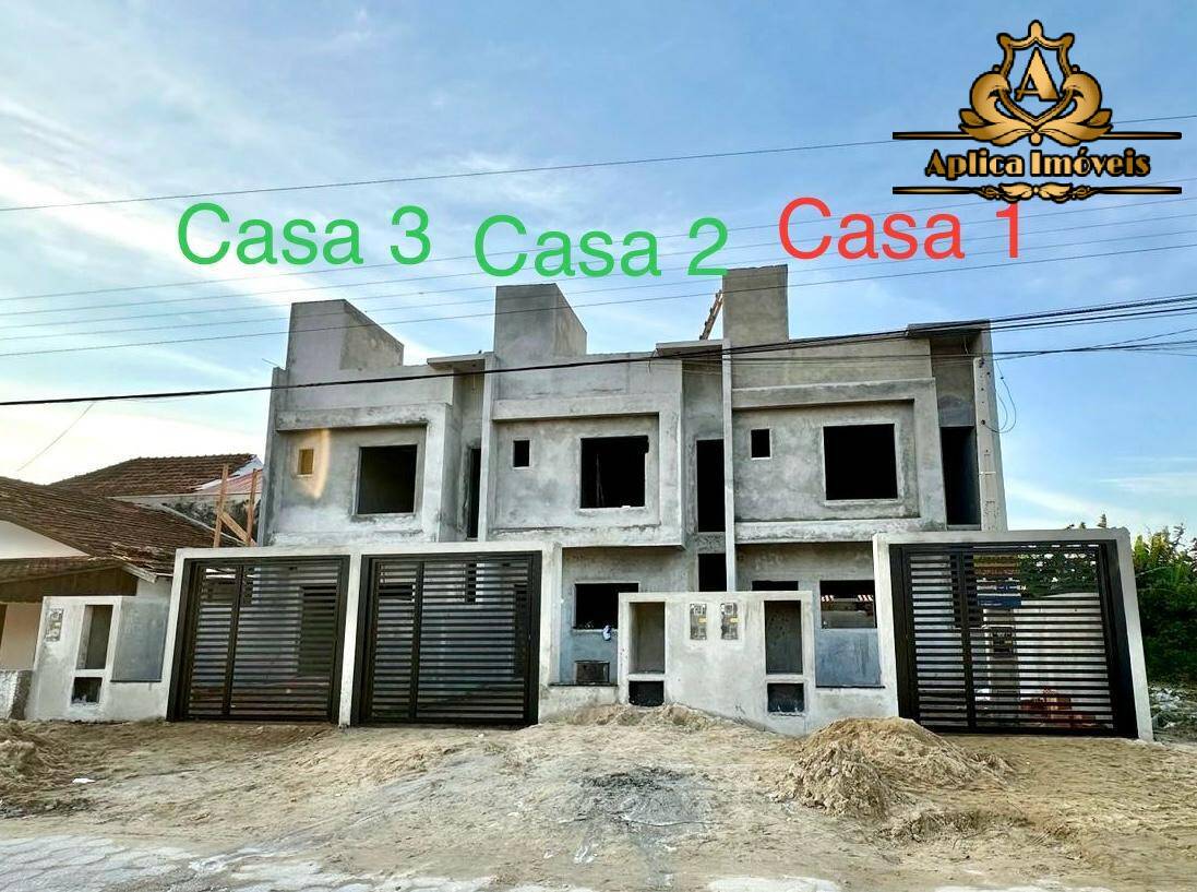 Casa à venda com 3 quartos, 94m² - Foto 1