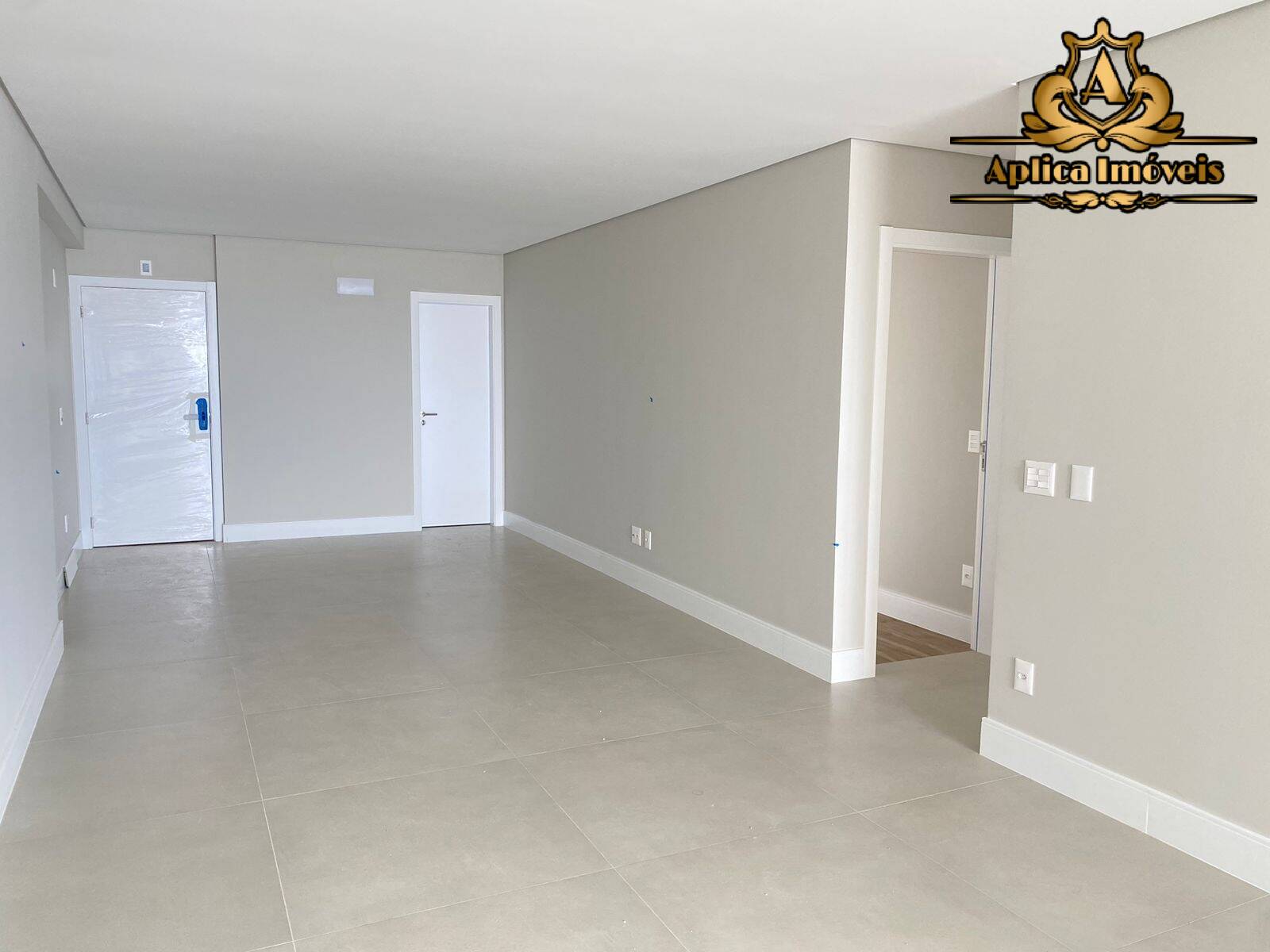 Apartamento à venda com 3 quartos, 141m² - Foto 18