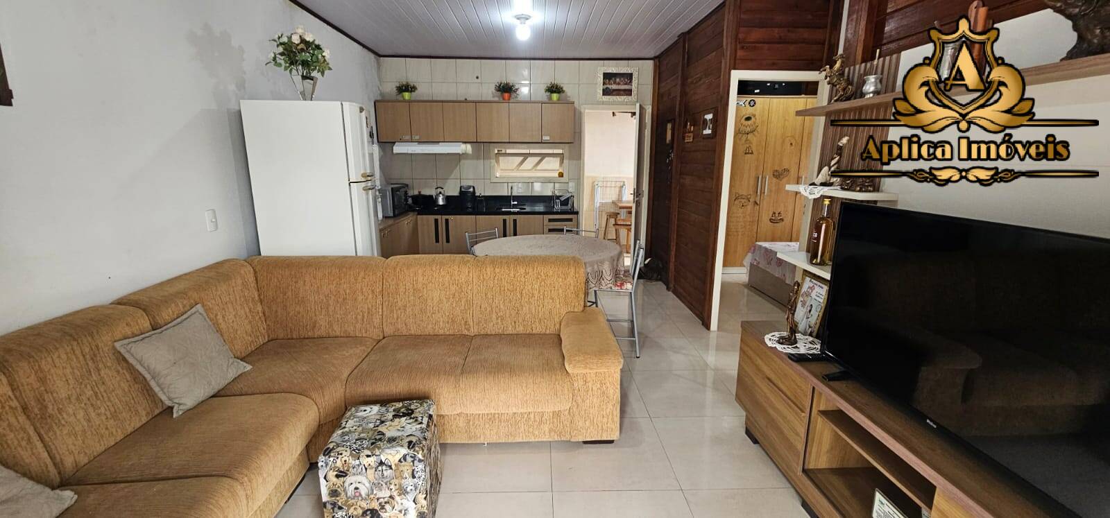 Casa à venda com 2 quartos, 70m² - Foto 3