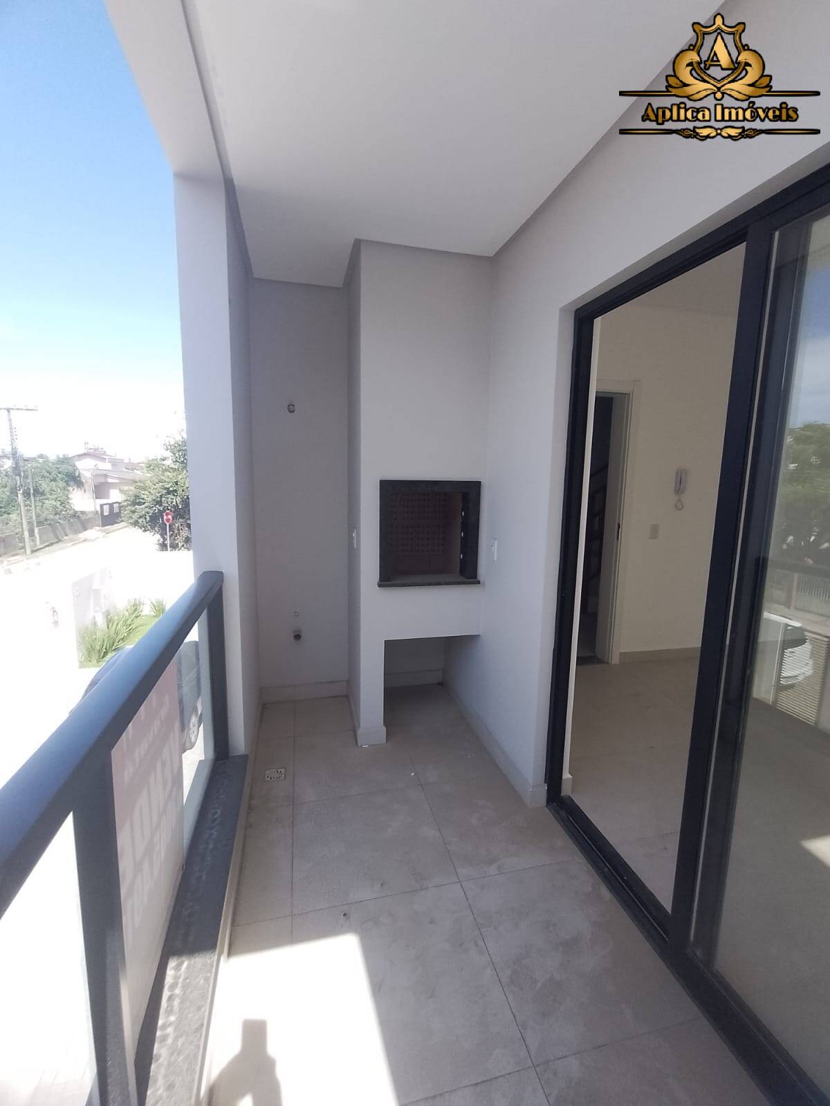 Apartamento à venda com 2 quartos, 63m² - Foto 2