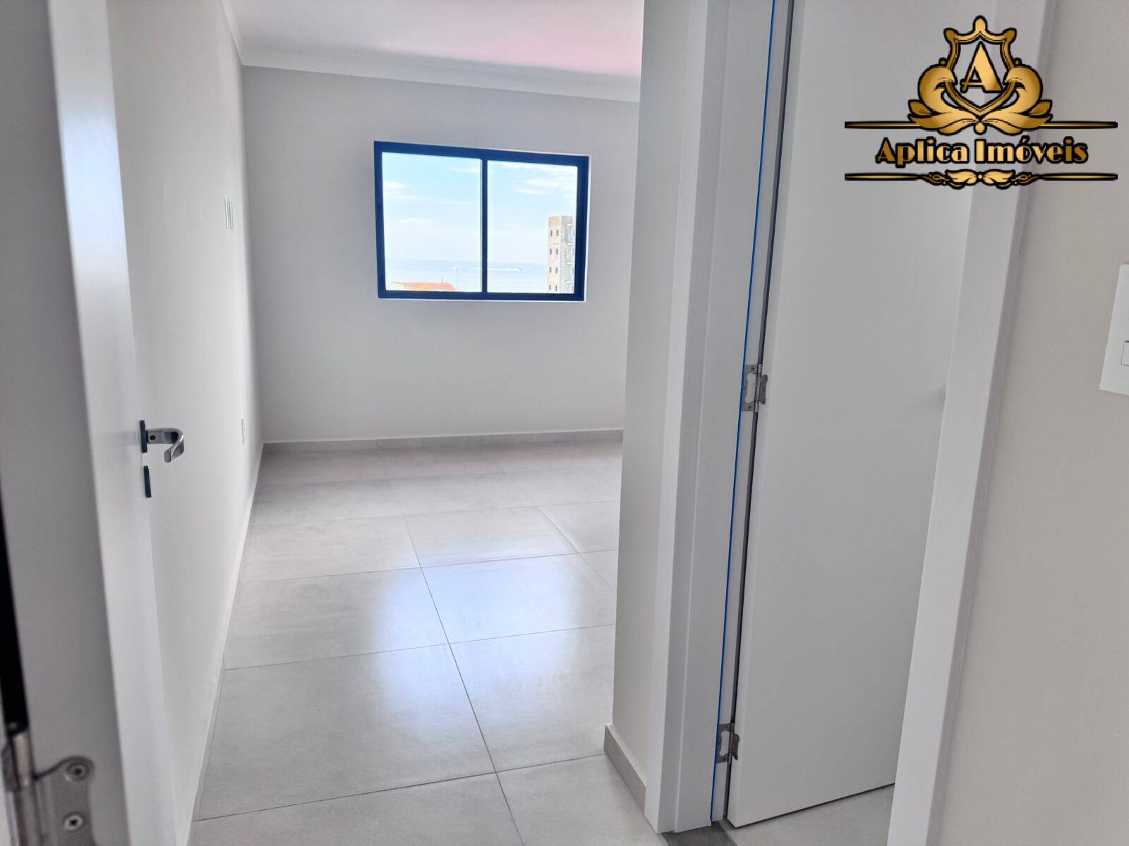 Apartamento à venda com 2 quartos, 75m² - Foto 7