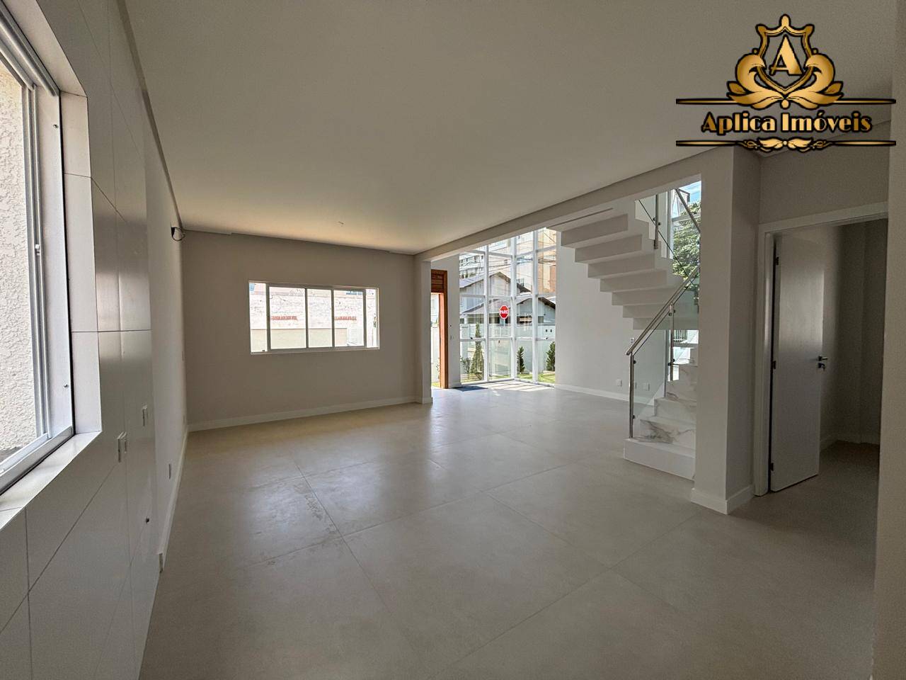 Casa à venda com 3 quartos, 142m² - Foto 4